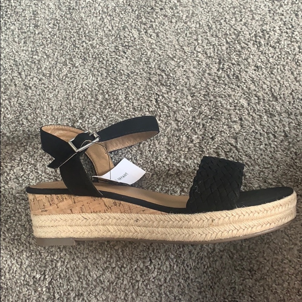 Brand new 11 W black and cork strappy heels!